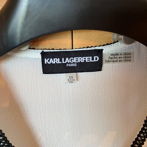 Blouse avec col en V, boucle, ruban brodé et simili perles - Picture 4 of 4